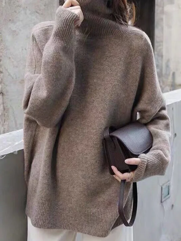 Bequemer Pullover mit hohem Halsausschnitt und schlichter Silhouette
