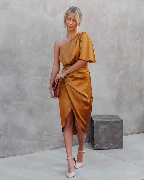 Abendkleid mit asymmetrischem Rock und eleganter Ein-Schulter-Optik