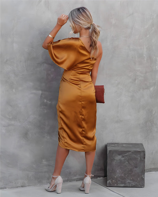 Abendkleid mit asymmetrischem Rock und eleganter Ein-Schulter-Optik