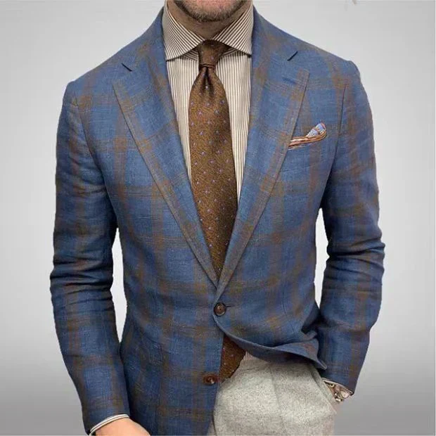 Klassische, stilvolle Jacke mit tiefem V-Ausschnitt und raffiniertem Entwurf