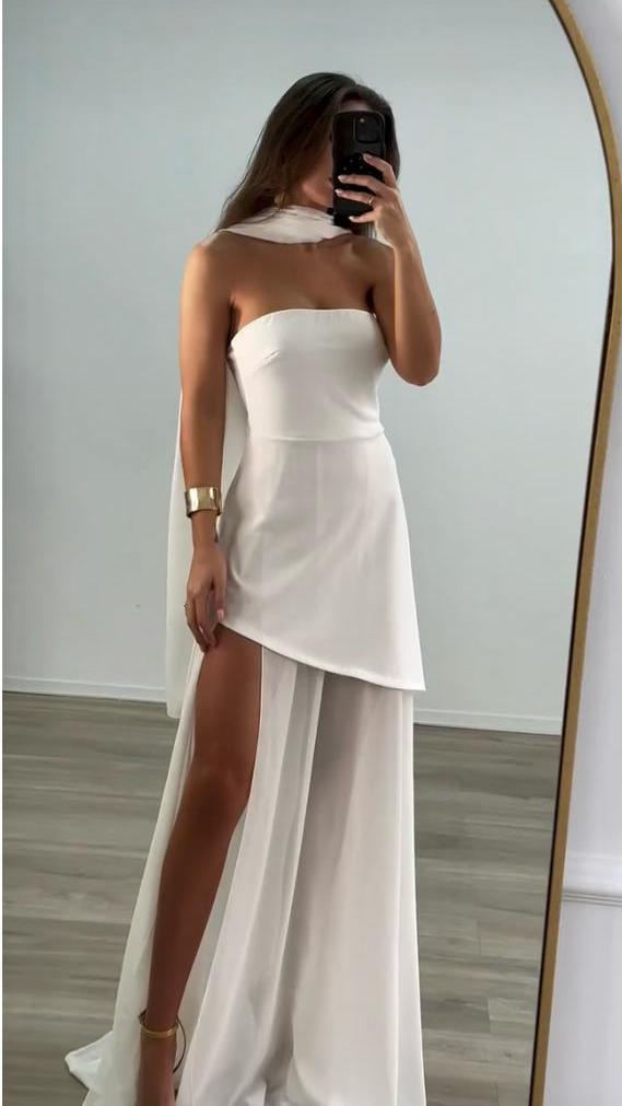 Schulterfreies Kleid mit doppeltem Rock und stilvollem Design