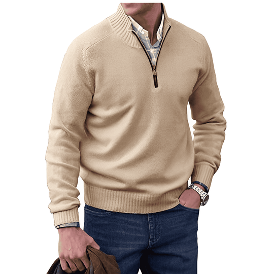 Ein klassischer Pullover mit Kragen-zu-Brust-Verschluss für Komfort und Stil.
