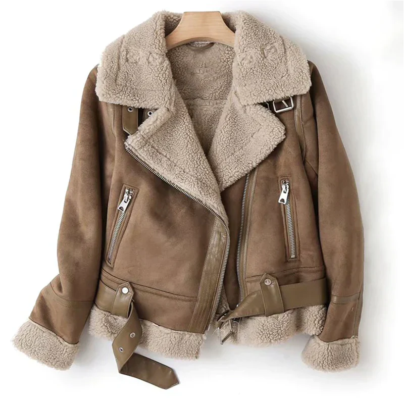 Moderne und stilvolle Damenjacke perfekt für den Winter