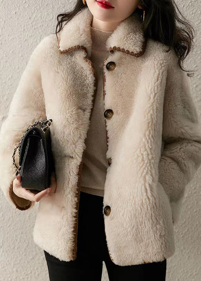 Beige Taillierte Jacke mit Peter Pan Kragen und Taschen für die Winterzeit