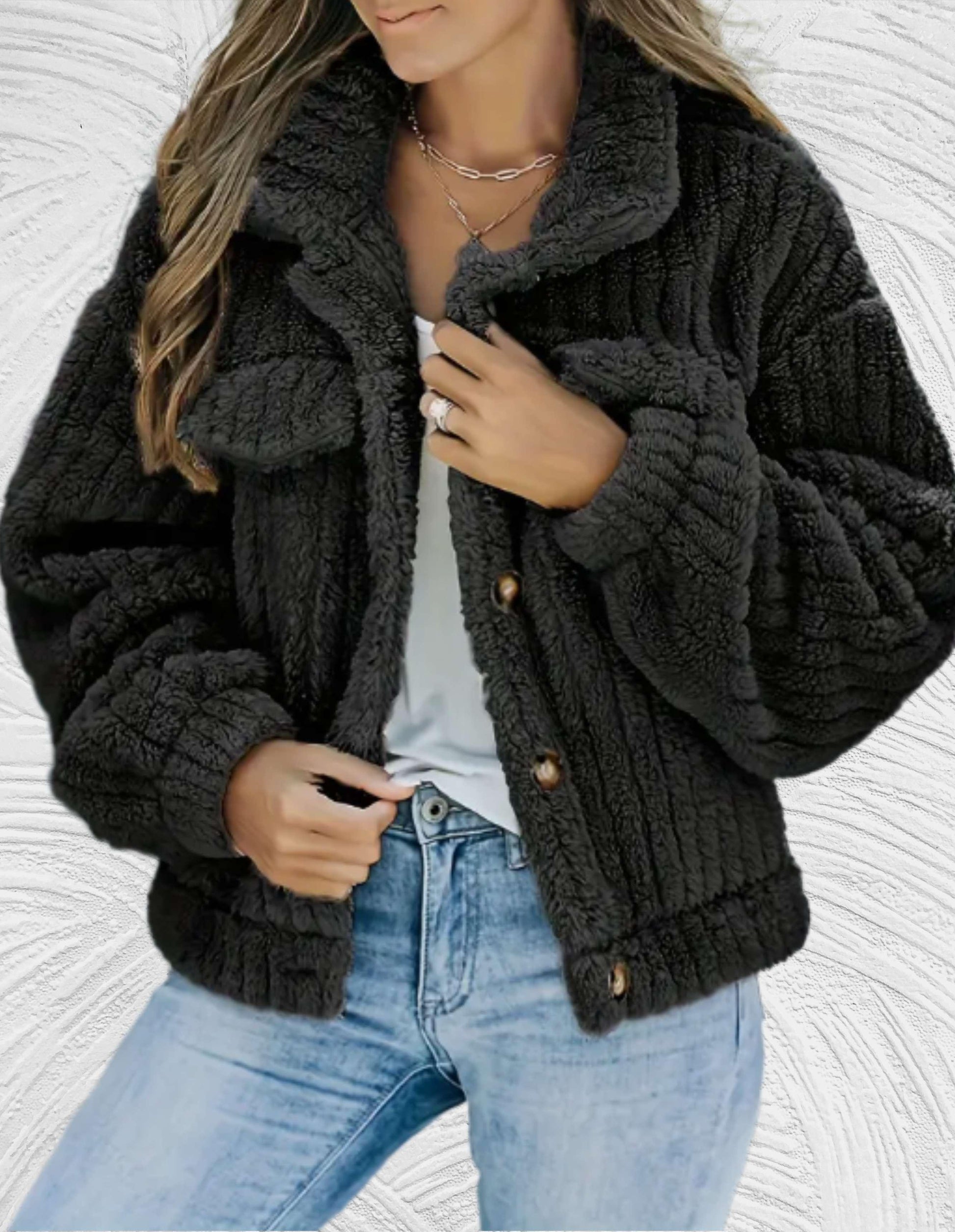 Moderne und gemütliche Damenjacke mit stilvollem Design