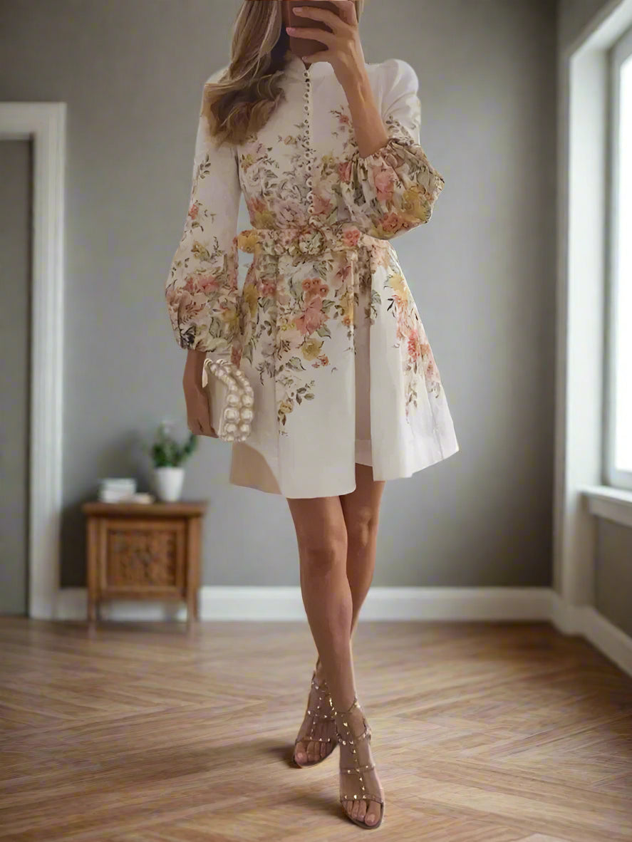 Bedrucktes Minikleid mit eleganter Knopfleiste