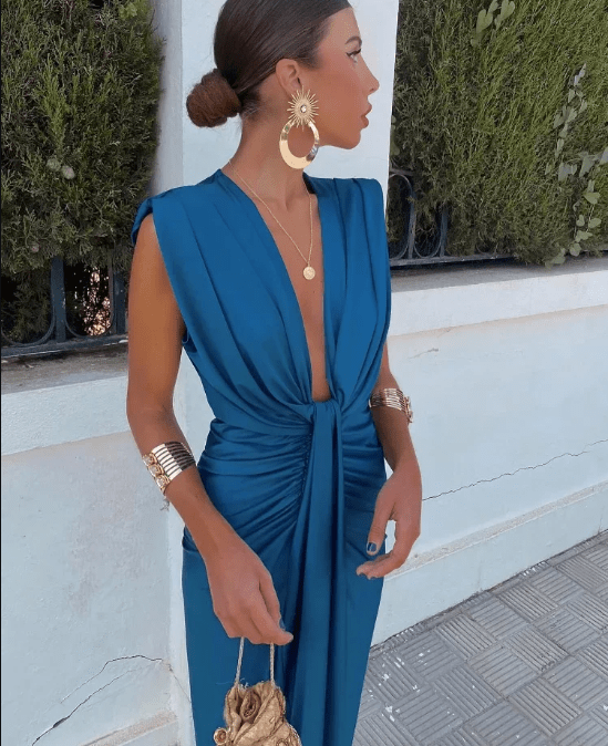Elegantes Plisseekleid mit stilvollem Design für besondere Anlässe