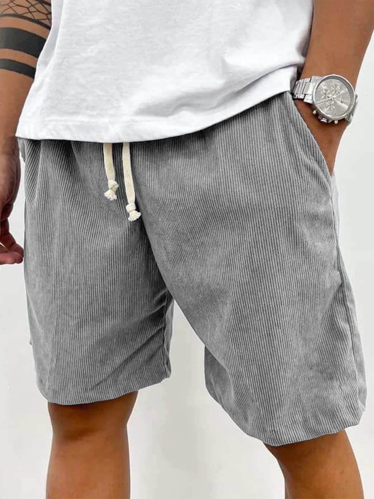 Modische Herrenshorts mit Seitentaschen für den Alltag