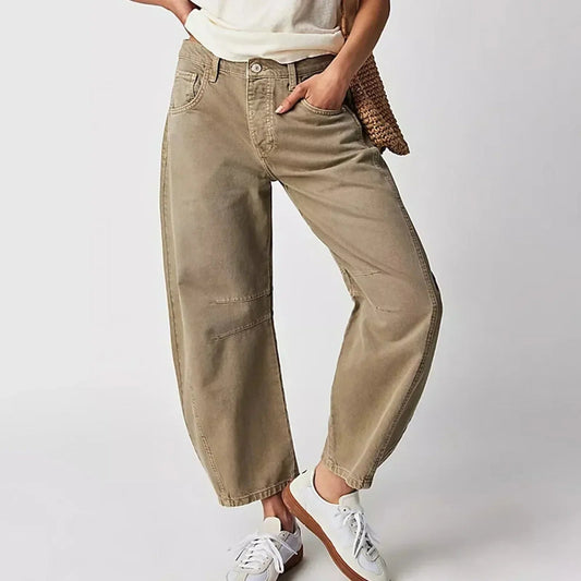 Moderne Damenhose mit weitem Bein und legerem Schnitt für den Alltag