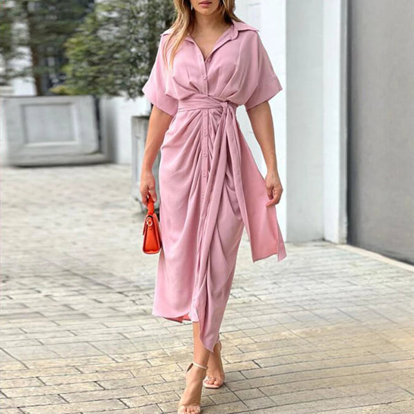 Elegantes Damenkleid mit modernem Schnitt und stilvollem Look