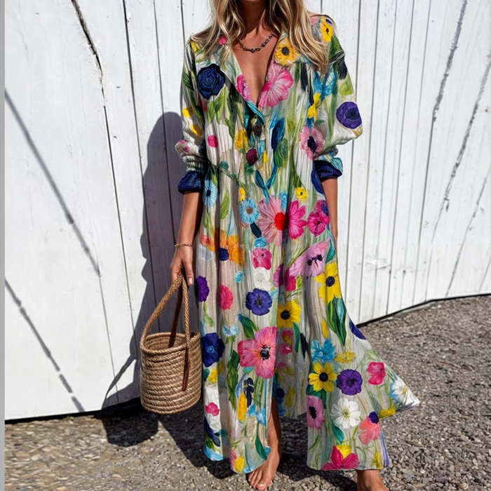 Leichtes langes Sommerkleid mit Blumenmuster für warme Tage