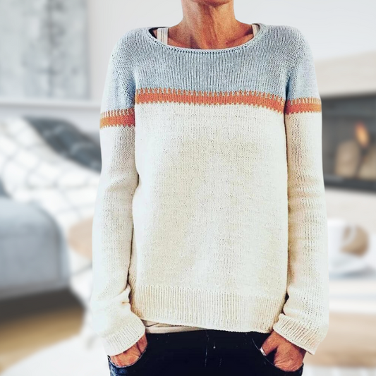 Bequemer und modischer Pullover mit interessanten Elementen für den Alltagsstil