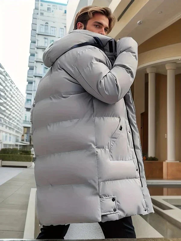 Moderner Herren-Wintermantel mit Geräumiger Kapuze