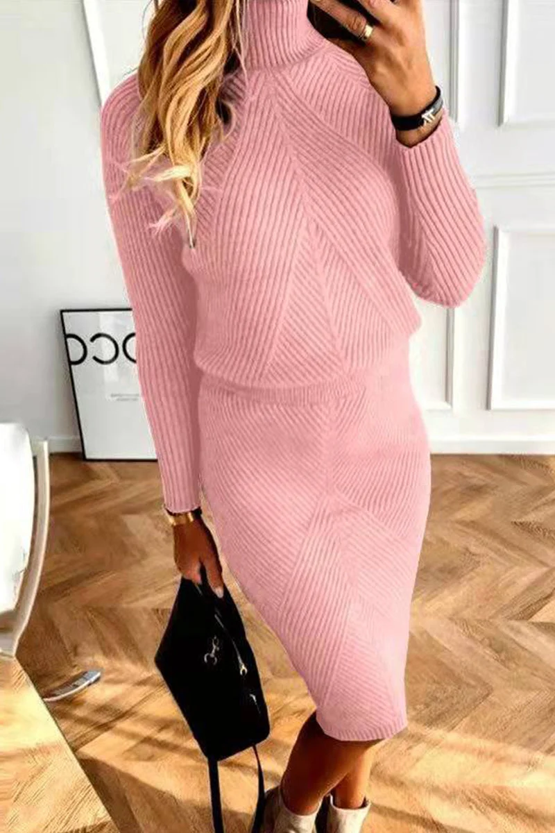 Lässiges Zweiteiliges Outfit für Damen mit Rollkragen und Langarm