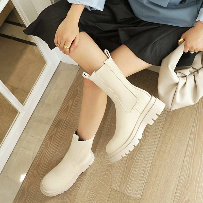 Elegante Stiefel mit raffinierten Details für kalte Tage