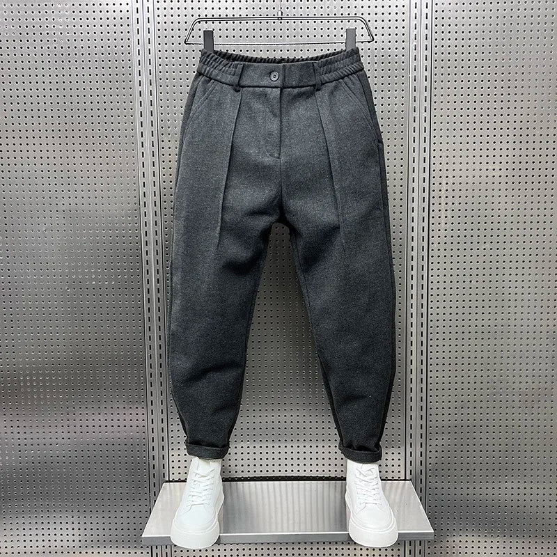 Elegante Herrenhose mit zeitgemäßem Design für vielseitige Outfits