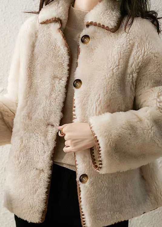 Beige Taillierte Jacke mit Peter Pan Kragen und Taschen für die Winterzeit