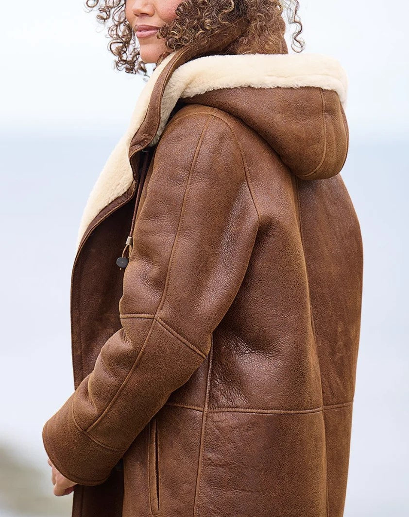 Modische Shearling-Jacke mit isolierter Kapuze
