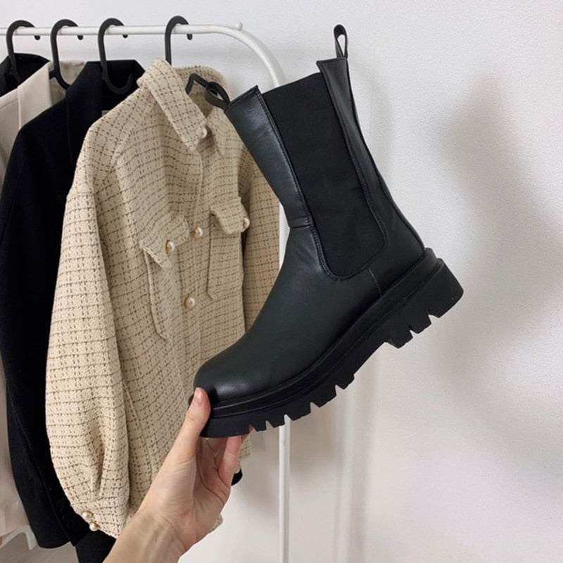 Elegante Stiefel mit raffinierten Details für kalte Tage