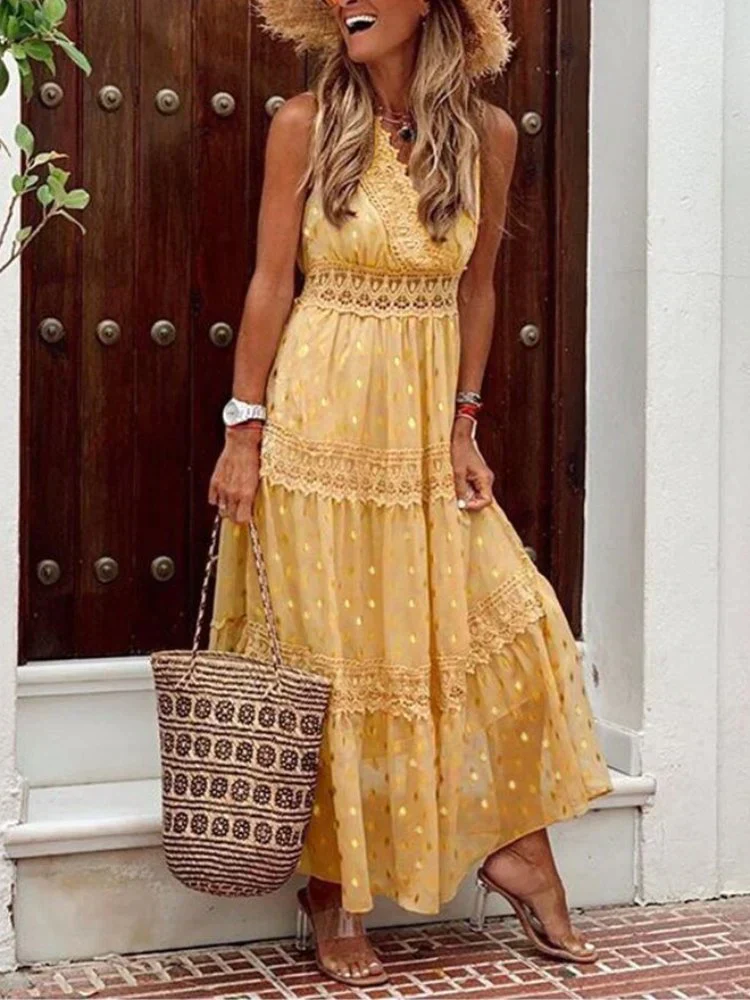 Elegantes langes Kleid mit feinen Akzenten und fließendem Schnitt
