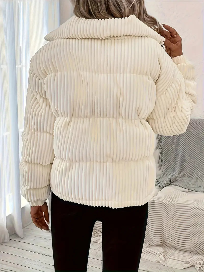 Kurze Damenjacke mit hohem Kragen warmes und lässiges Design für kalte Tage