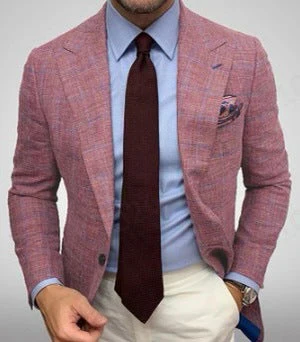 Klassische, stilvolle Jacke mit tiefem V-Ausschnitt und raffiniertem Entwurf