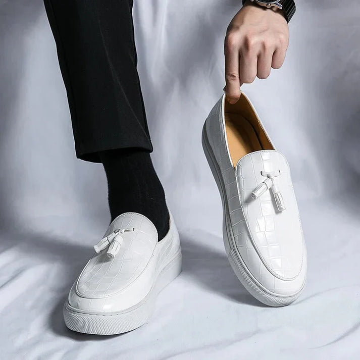 Elegante herren mokassins mit modernem stil und hohem tragekomfort