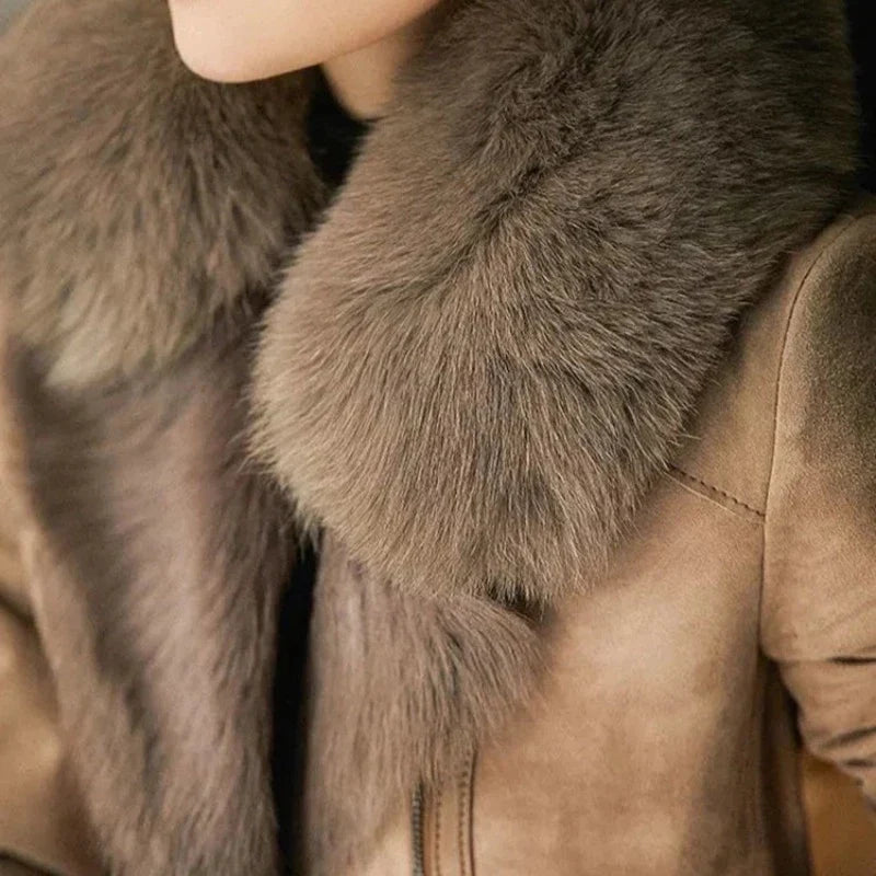 Stilvolle Damenjacke mit Kragen und modernem Design