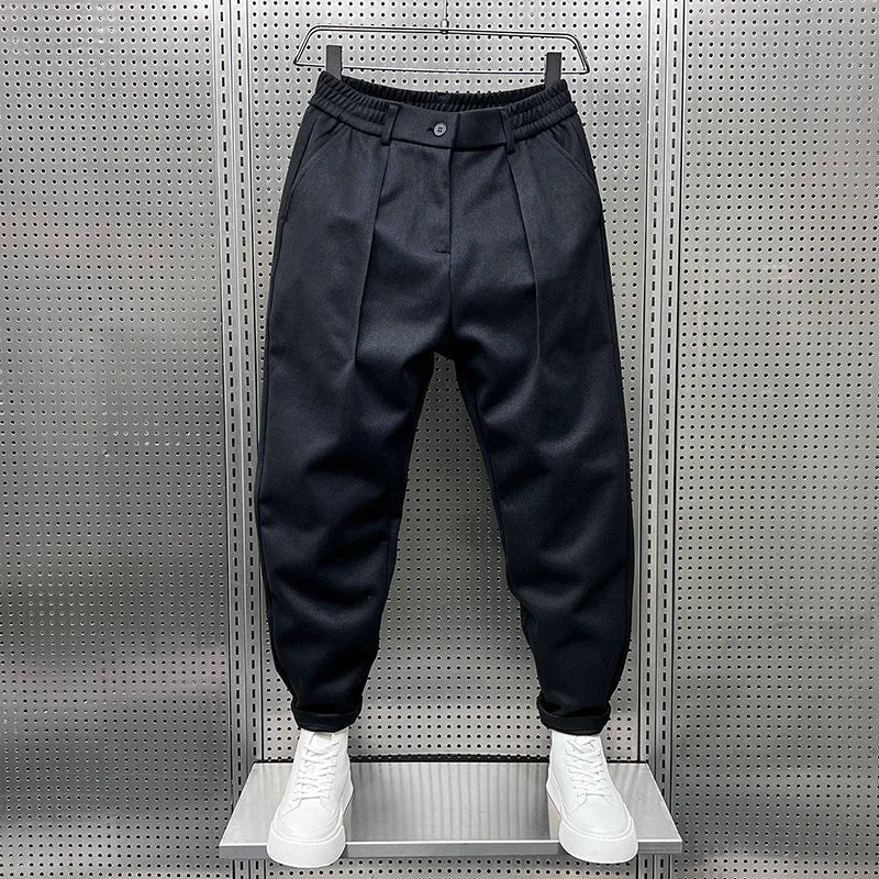 Elegante Herrenhose mit zeitgemäßem Design für vielseitige Outfits