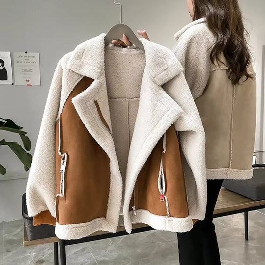 Bequeme Jacke mit Taschen und Reißverschluss für kalte Tage