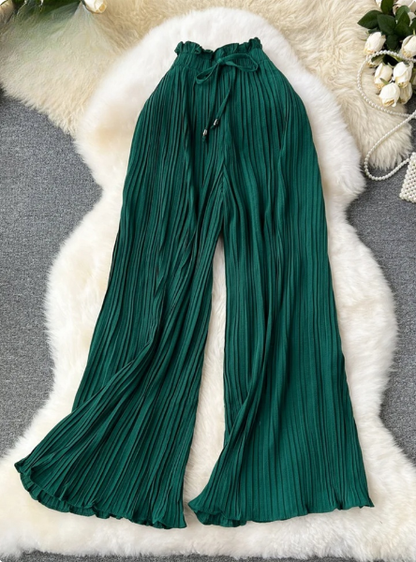 Moderne Damenhose mit weitem Schnitt und stilvollen Plisseefalten