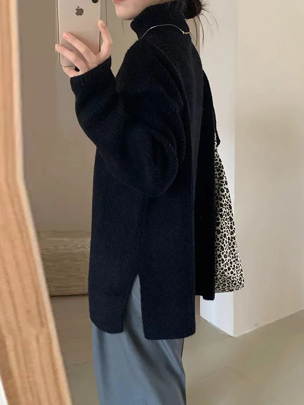 Bequemer Pullover mit langen Ärmeln und Seitenschlitzen