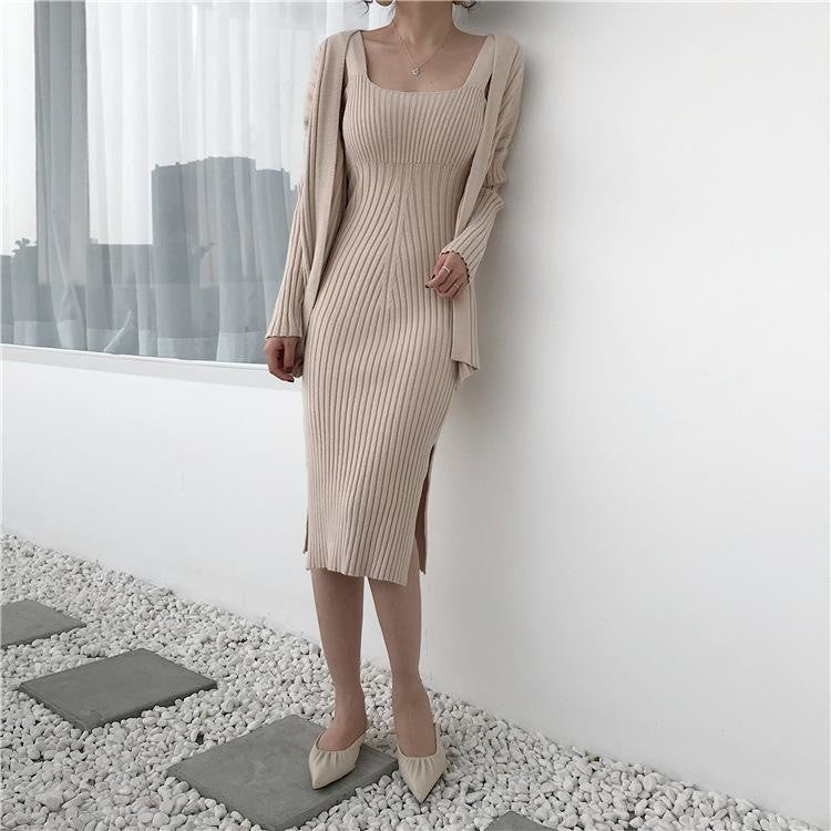 Set für einen eleganten Aussehen: Strickjacke und Kleid