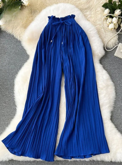Moderne Damenhose mit weitem Schnitt und stilvollen Plisseefalten