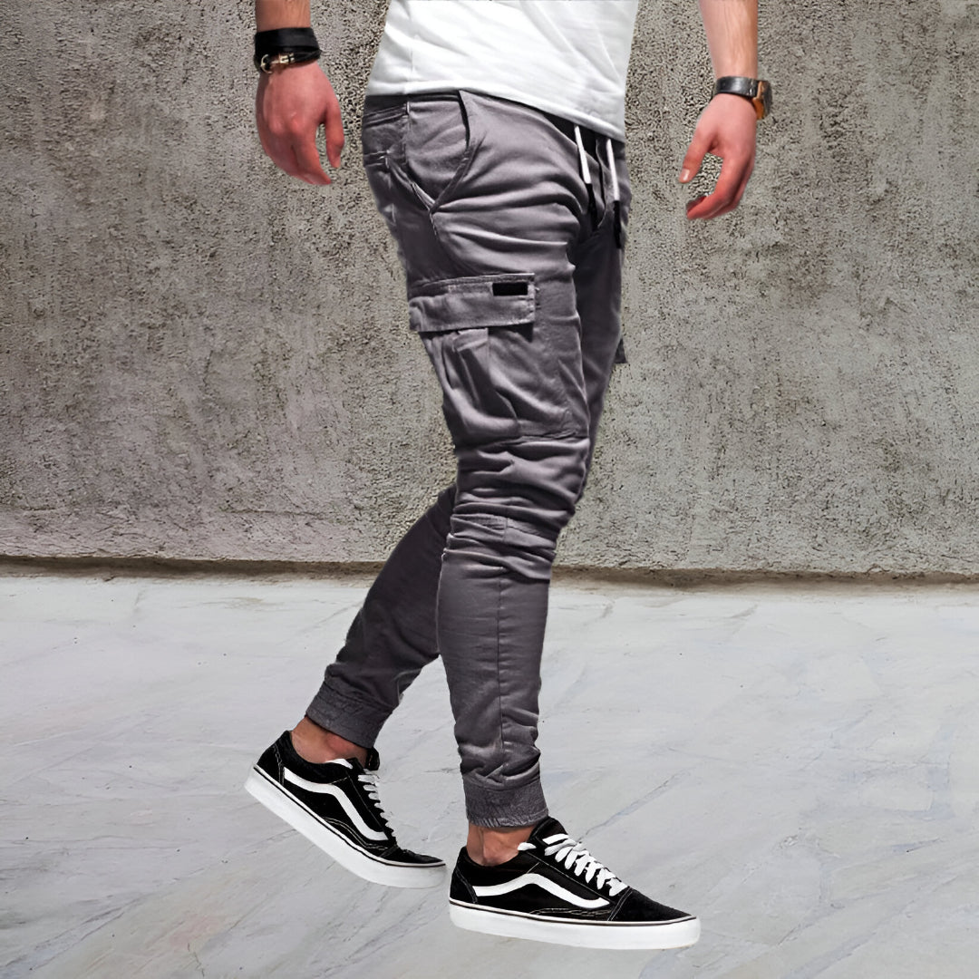Bequeme Sporthose für aktive Männer mit stilvollem Schnitt