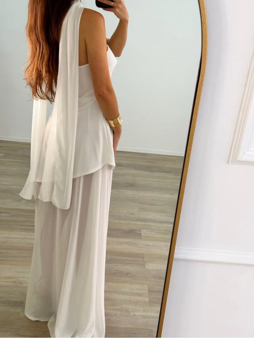 Schulterfreies Kleid mit doppeltem Rock und stilvollem Design