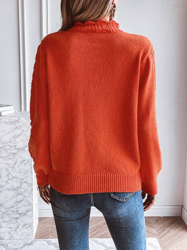 Pullover mit hohem Kragen in leuchtendem Orange