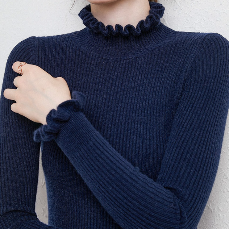 Warmer Damen-Rollkragenpullover mit stilvollen Spitzendetails an Kragen und Ärmeln