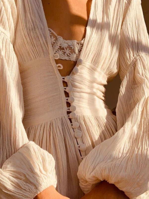 Langarmkleid mit V-Ausschnitt Taillenfalten und seitlichem Schlitz