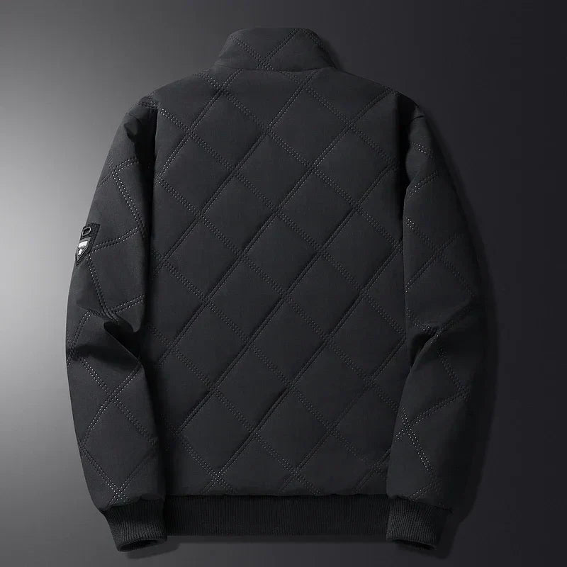 Eleganter Herrenmantel für den Winter mit modernem Stil