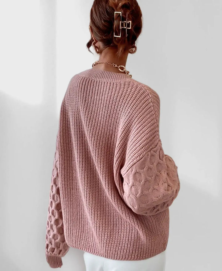 Modischer Damenpullover mit interessantem Ärmel-Design für den Herbst