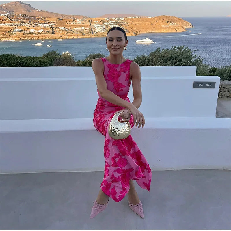 Maxikleid mit floralen Details und edlem Look