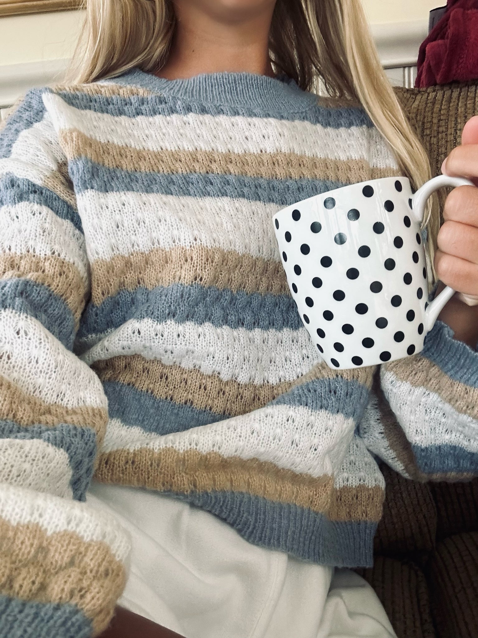 Bequemer Oversize-Damenpullover mit Streifenmuster für den Alltag