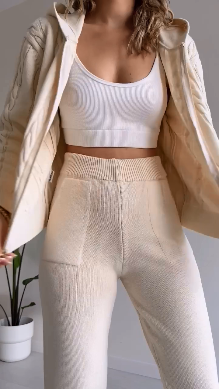 Zweiteiliges Set: Eleganter Twist-Sweater und Cardigan für stilvolle Damen