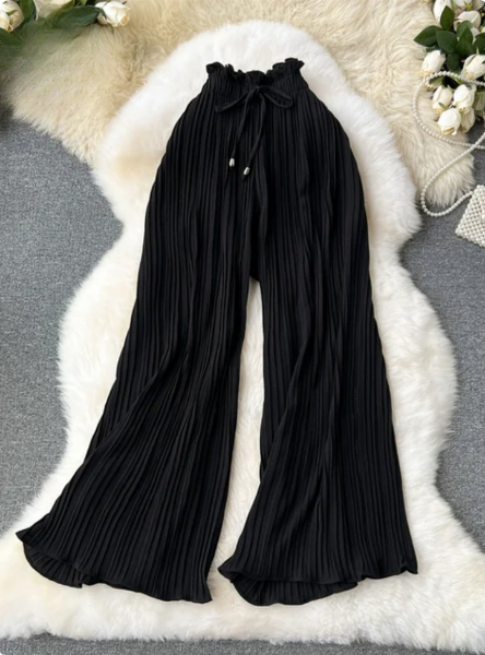 Moderne Damenhose mit weitem Schnitt und stilvollen Plisseefalten