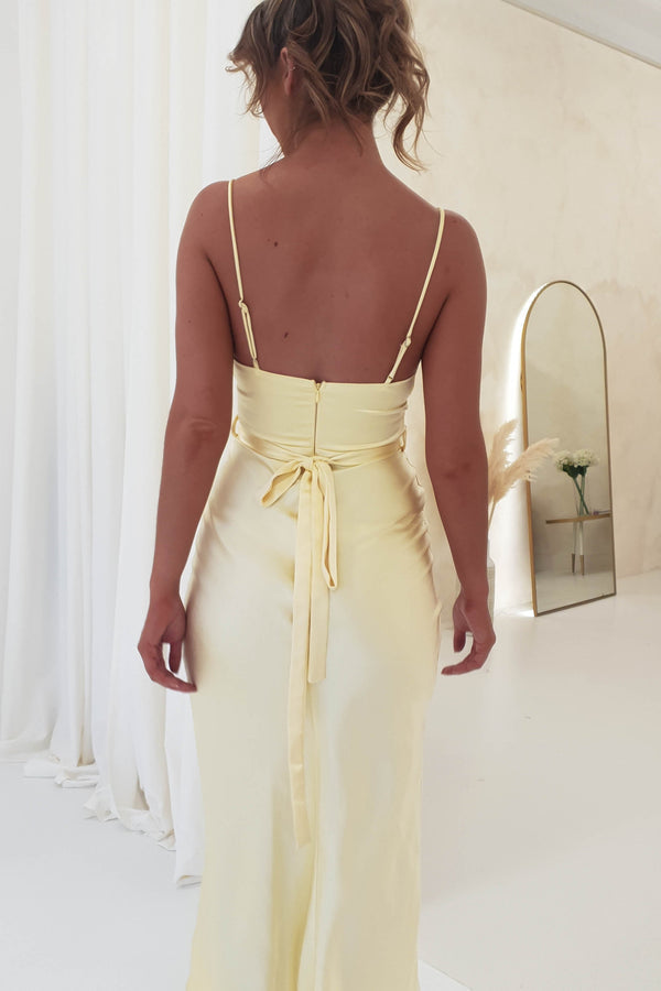 Elegantes Midi Abendkleid mit schmalen Trägern und modischem Korsett-Design