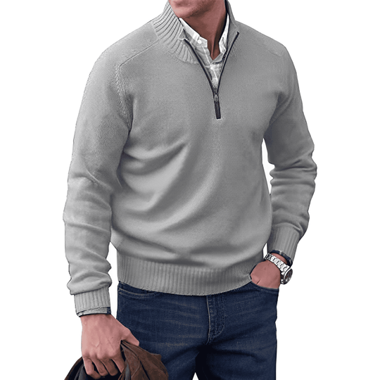 Ein klassischer Pullover mit Kragen-zu-Brust-Verschluss für Komfort und Stil.