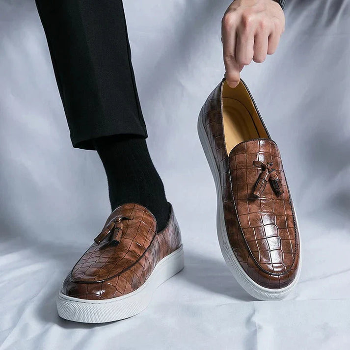 Elegante herren mokassins mit modernem stil und hohem tragekomfort