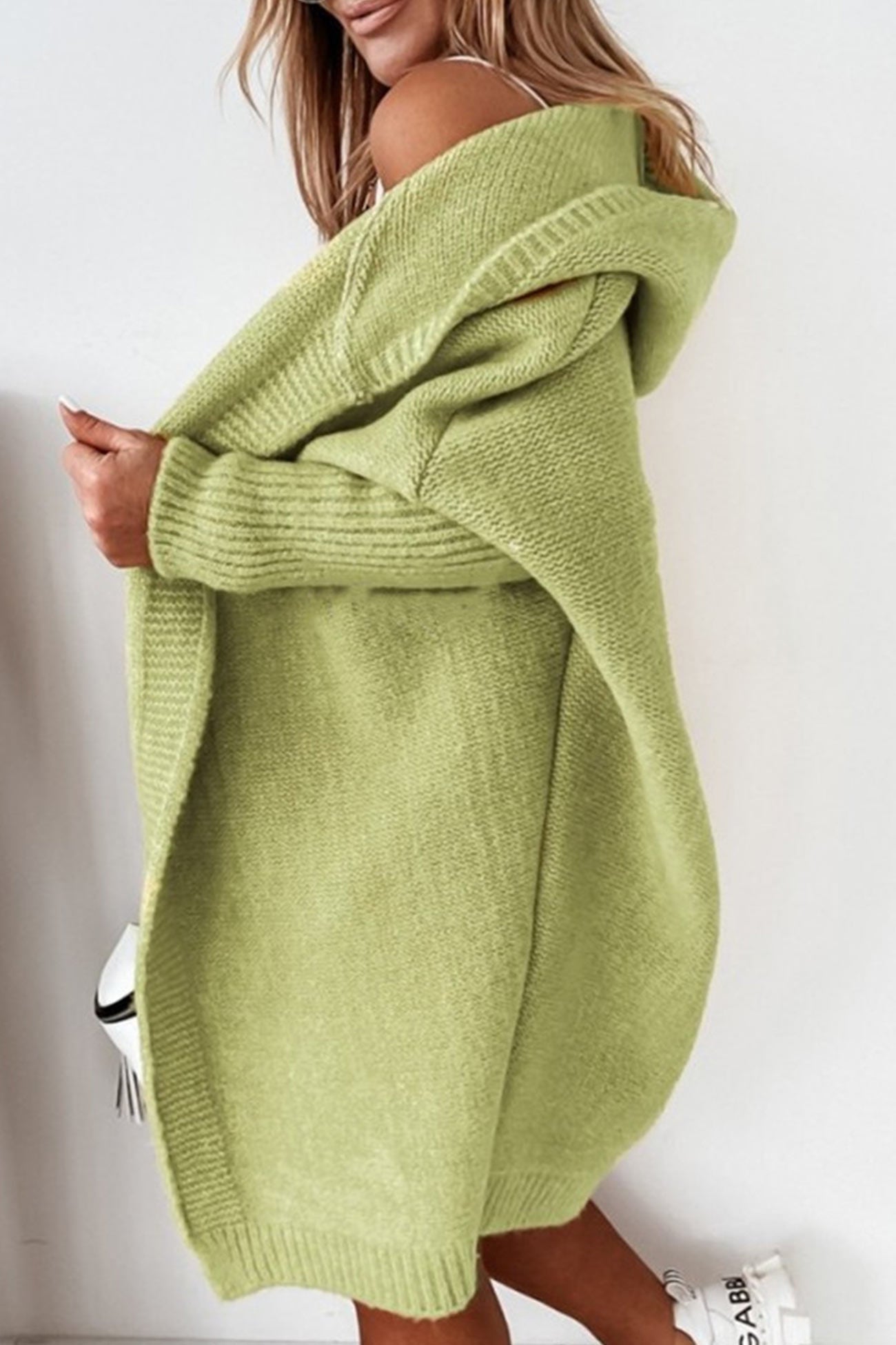 Bequemer und modischer Cardigan mit offener Kapuze für stilvolle Frauen