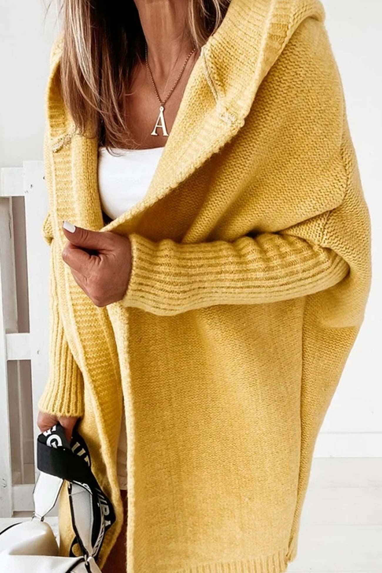 Bequemer und modischer Cardigan mit offener Kapuze für stilvolle Frauen